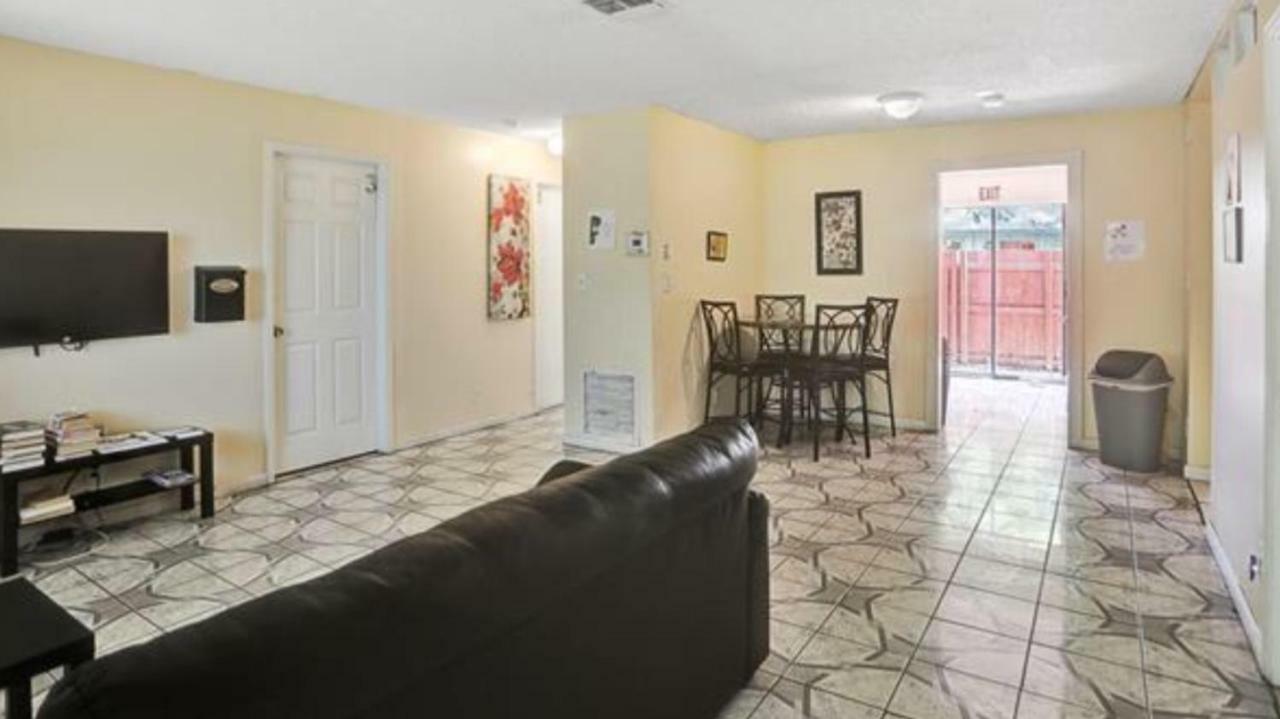 Crocodhouse Early Check In Free Parking 7 Years Hosting In Fort Laud フォート・ローダーデール エクステリア 写真